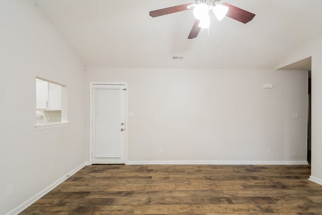 Building Photo - 746 Brewers Glynn Ct