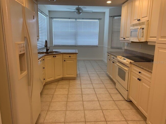 Building Photo - 268 Lewis Cir