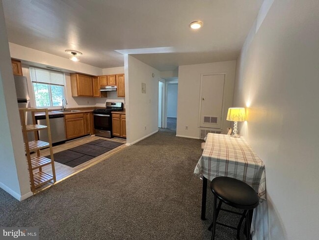 Building Photo - 11901 Tarragon Rd