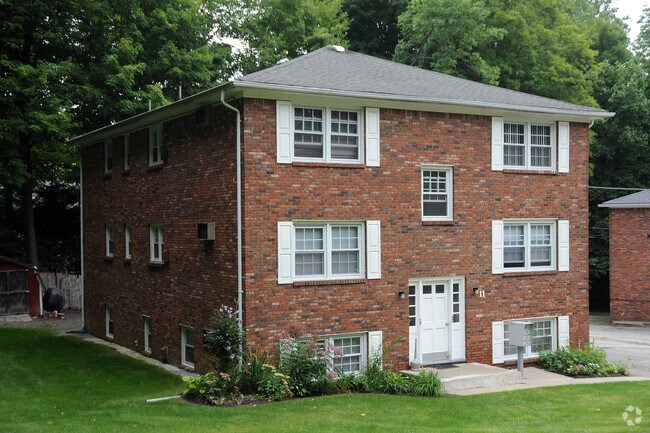 Building Photo - 11 Old Allamuchy Rd