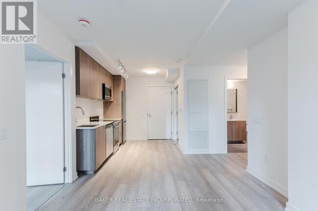 Building Photo - 223 Redpath Ave