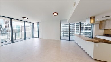 Building Photo - 1000 Brickell Plaza