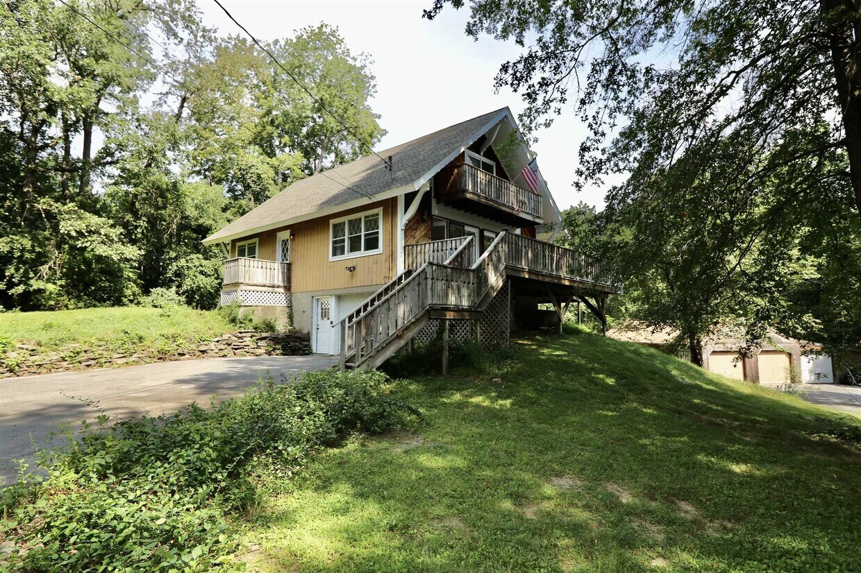 Primary Photo - 67 Ketchamtown Rd