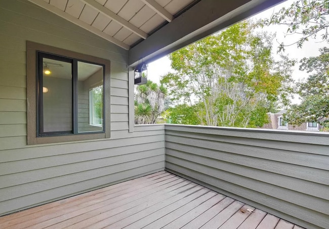 Building Photo - Well-Maintained 2 Bed, 2 Bath Condo w/ In ...