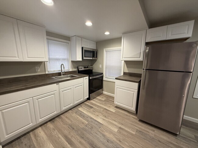 Foto del edificio - 805 Lake St