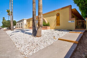 Building Photo - 7850 E Glenrosa Ave