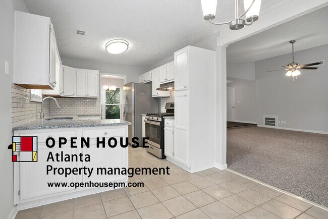 Building Photo - 10970 Spotted Pony Trail, Alpharetta