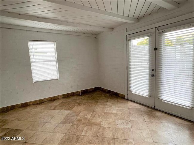 Foto del edificio - 4127 N 18th Pl