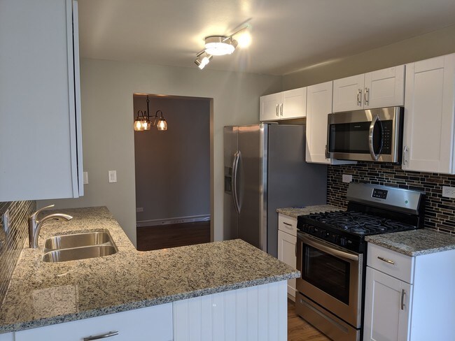 Foto del edificio - 280 Ashbury Ln W