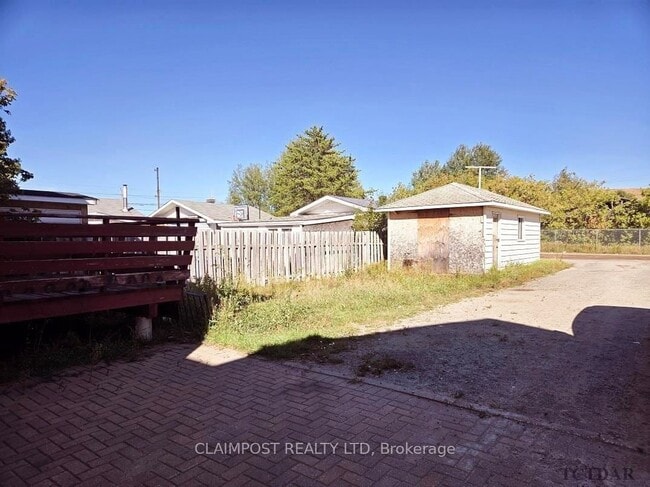 Building Photo - Spacious 3 Bedroom Detached Home – $2,249/...