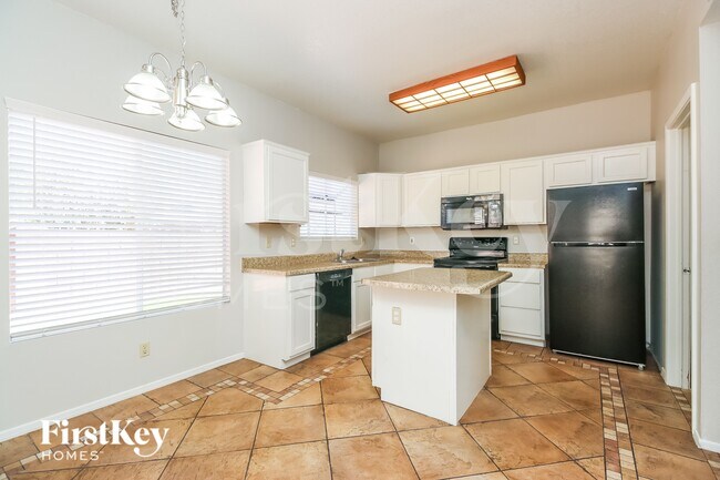 Building Photo - 3710 W Spinnaker Ln