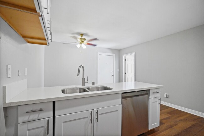 Foto del edificio - 8601 International Ave