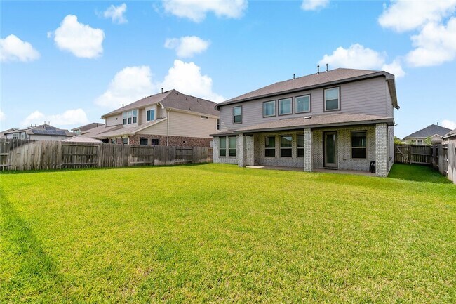 Foto del edificio - 14010 Hartford Heights Wy
