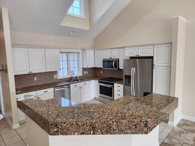 Foto del edificio - 14155 Pinnacle Pointe Dr