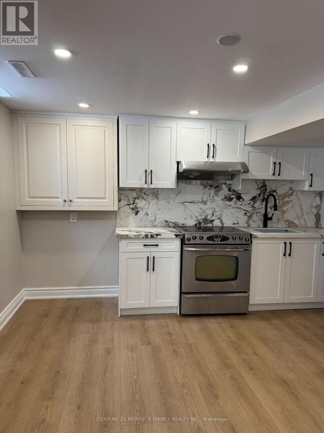 Building Photo - 2456 Brasilia Cir