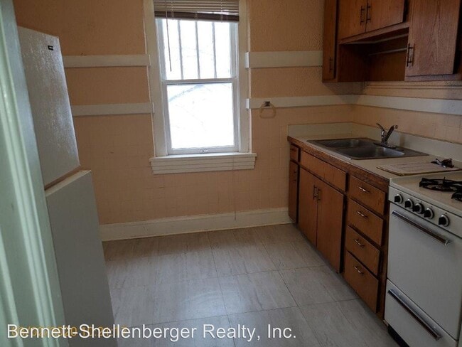 Building Photo - 210 S Weber St