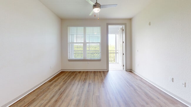 Interior Photo - Peridot Palms