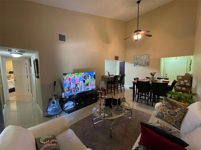 Foto del edificio - 10245 NW 9th St Cir