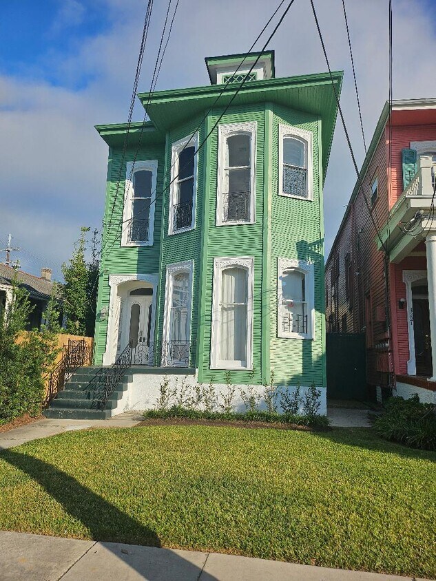 Frente de la propiedad - 4223 Prytania St