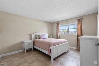 Building Photo - 170 Turtle Lake Ct