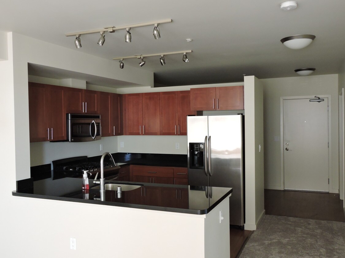 15100 6th Ave SW, Burien, WA 98166 Condo for Rent in Burien, WA