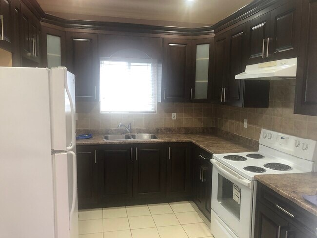 Kitchen - 1349 Salter St