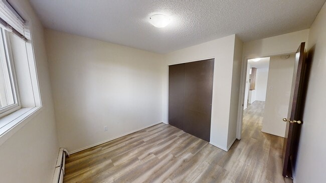 Building Photo - 9807-9108 108 Ave