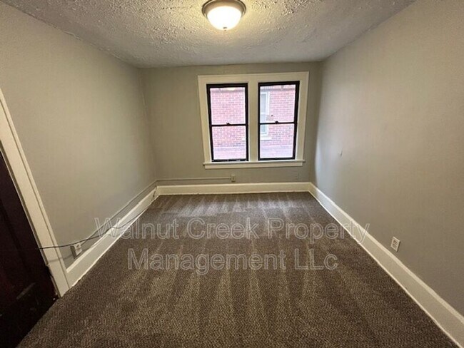 Building Photo - 3235 Grove Ave