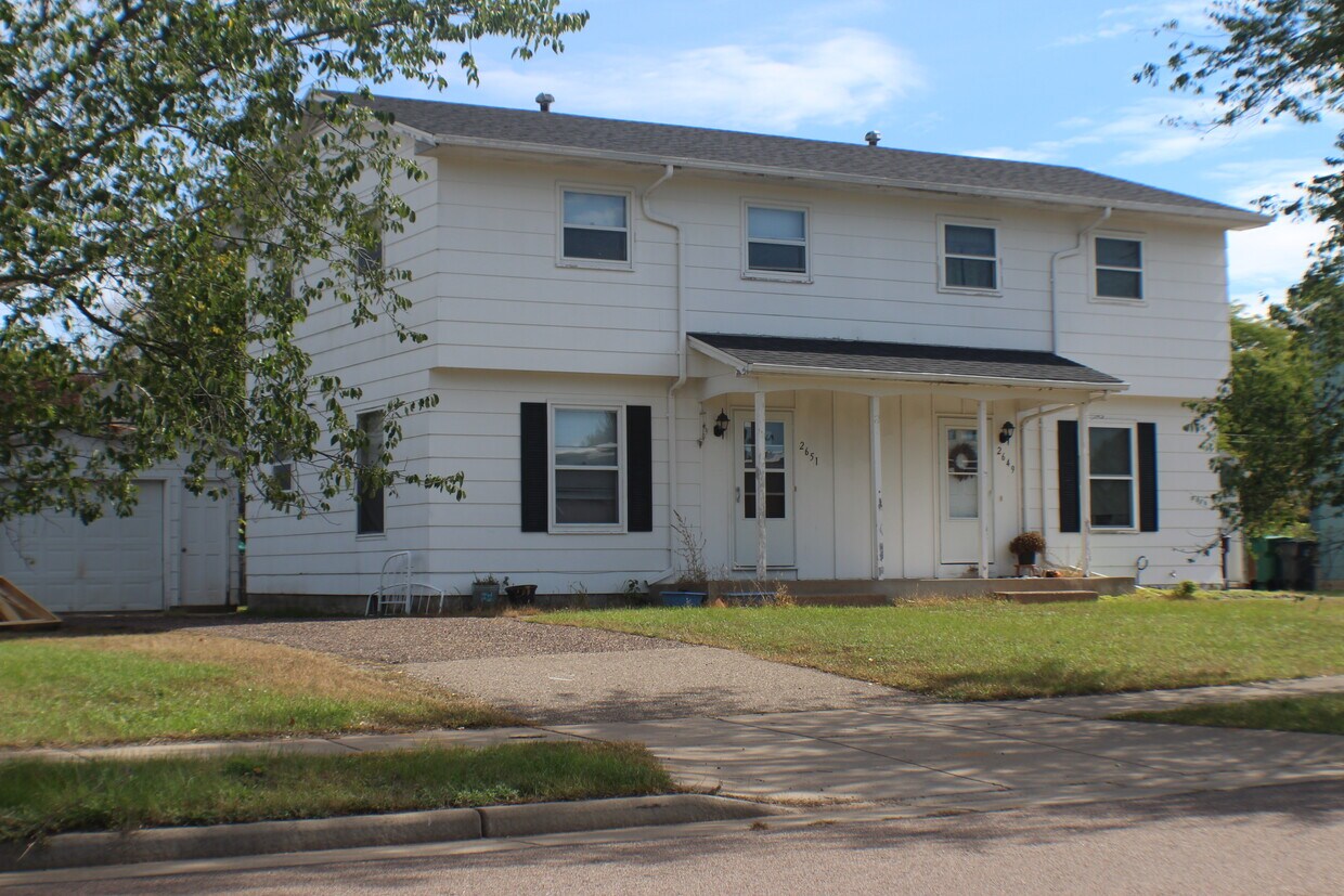 Foto principal - 2651 Western Ave