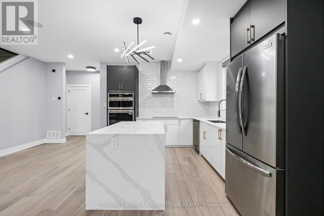 Building Photo - 884 Byron Ave