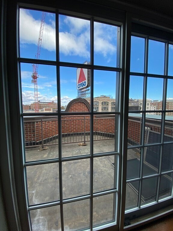 Building Photo - 535 Commonwealth Ave