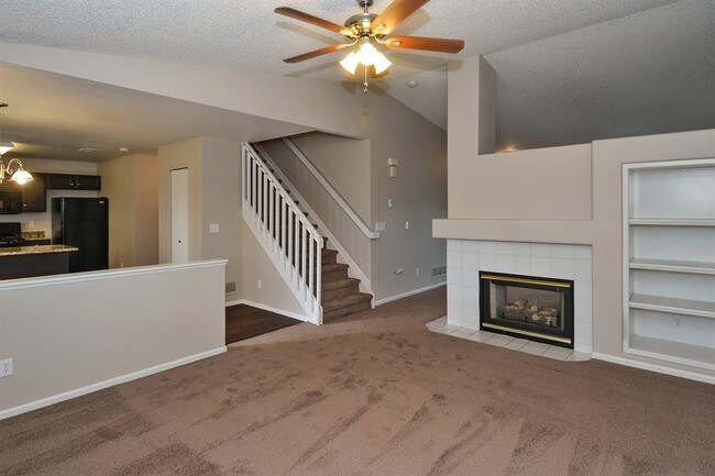 Building Photo - 3849 Primrose Ln