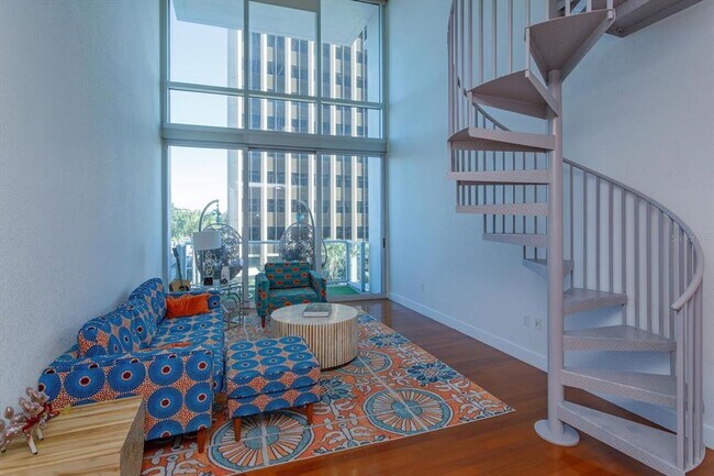 Foto del edificio - 150 E Robinson St