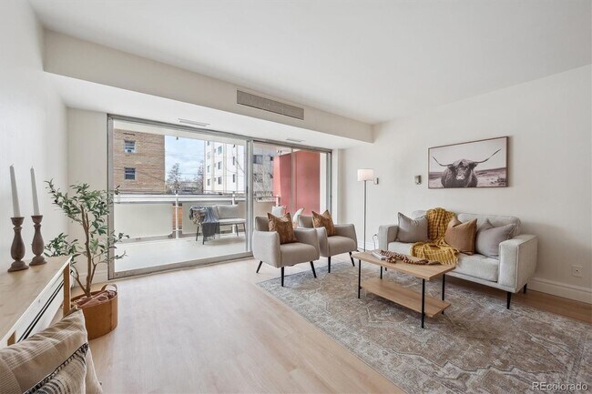 Foto del edificio - 1121 Albion St