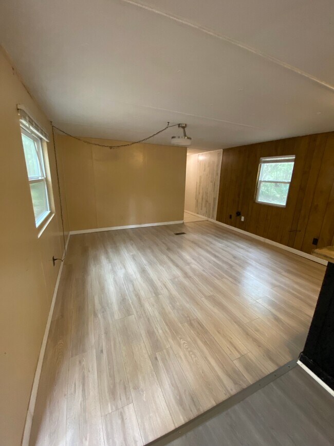Building Photo - 10378 Camp Mack Rd