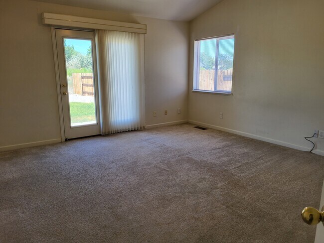 Building Photo - 368 Colorado Ln