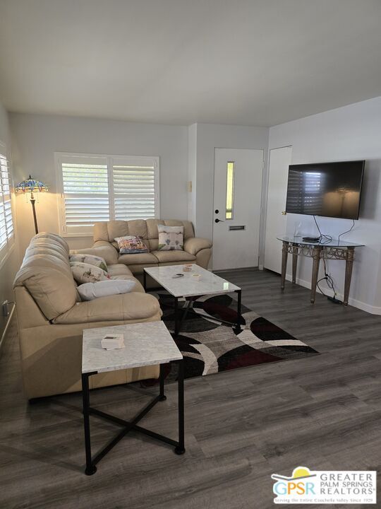 Building Photo - 329 San Domingo Dr
