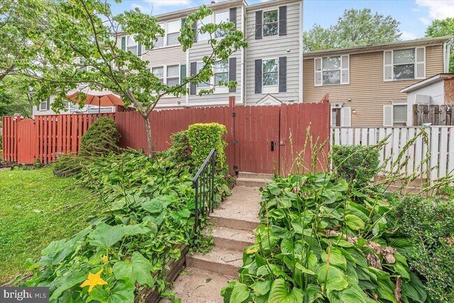 Foto del edificio - 13533 Demetrias Way