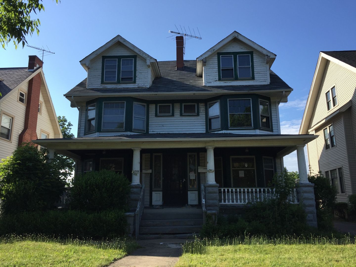 3201 Whitethorn Rd Cleveland Heights, OH 44118 – photo 1