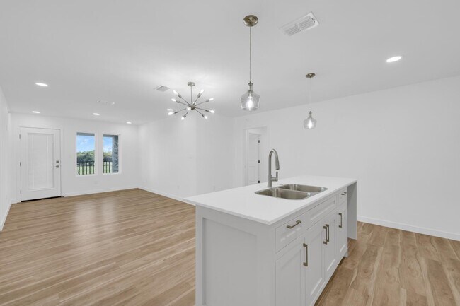 Foto del edificio - 2515 Gamez Dr