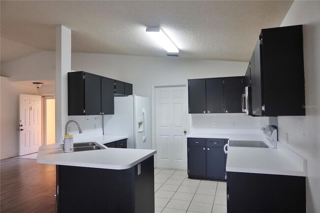 Foto del edificio - 12821 Lower River Blvd