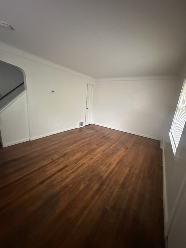 Foto del edificio - 25250 Lakeshore Blvd