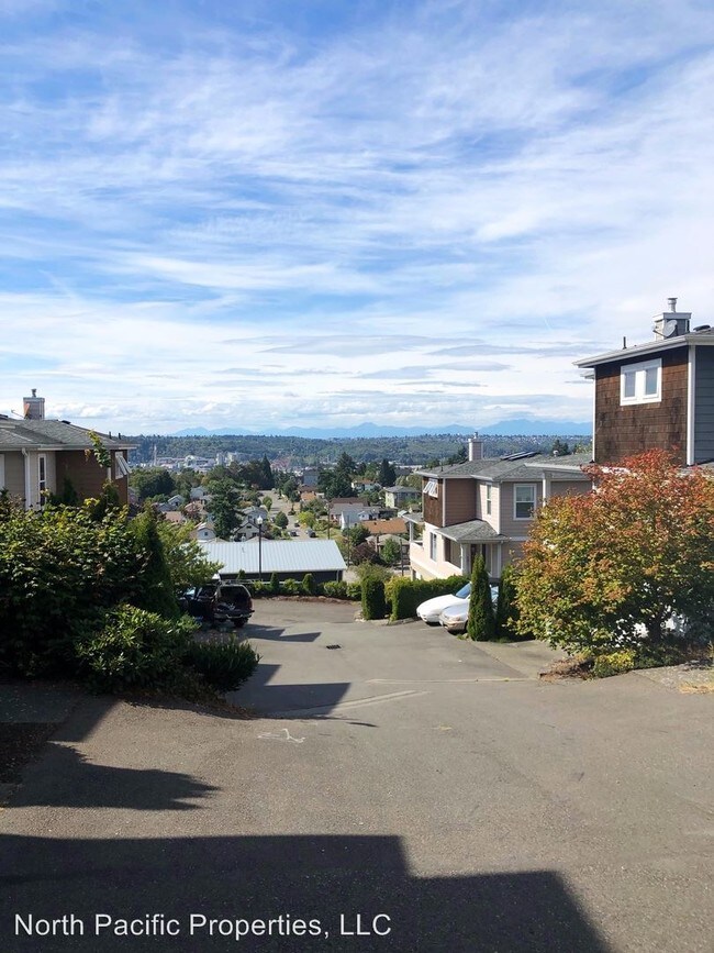 Foto del edificio - 3 br, 3 bath House - 1858 S Bennett Dr
