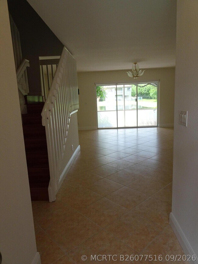 Foto del edificio - 8002 Big Pine Way