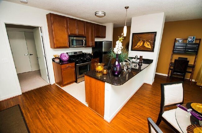 Foto del edificio - 374 N Halsted St