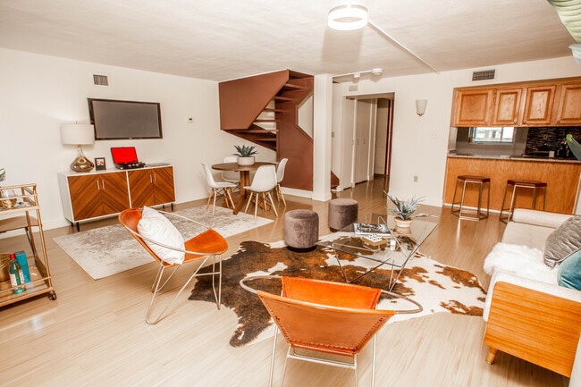 Photo - Castle Square Apartments