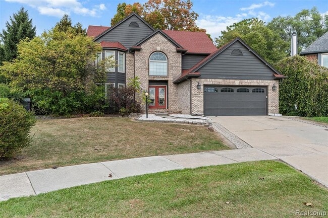 Building Photo - 23931 Pointe Dr