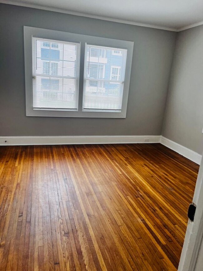 Foto del edificio - 4 bedroom, 2 bathroom house