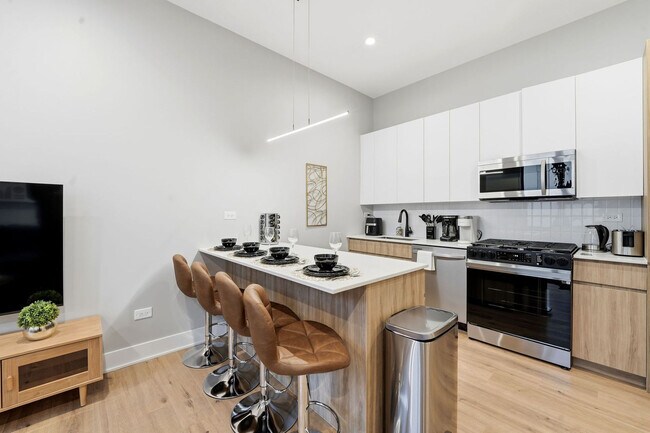 Foto del edificio - 6044 N Winthrop Ave