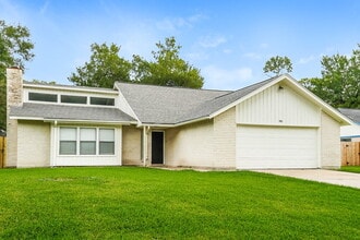 Building Photo - 910 Companion Dr